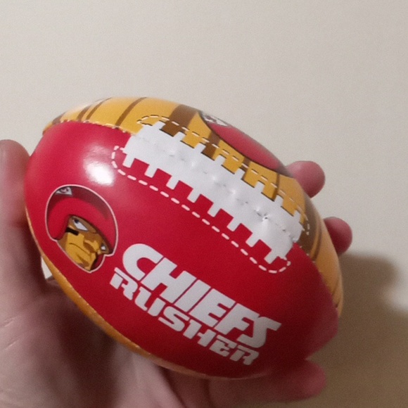Kansas City Chiefs Rusher Mini Football 🏈 - Picture 8 of 8